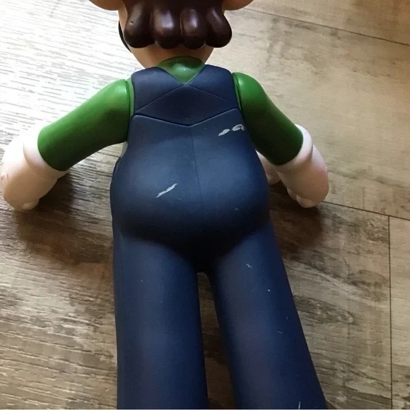 2006 9” Luigi Action Figure Toy with Arms That Move - Picture 5 of 5